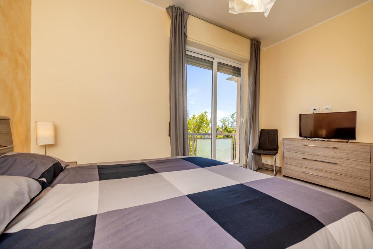 Casa Matilde - Appartamento Vista Mare - Con Posto Auto Finale Ligure Buitenkant foto